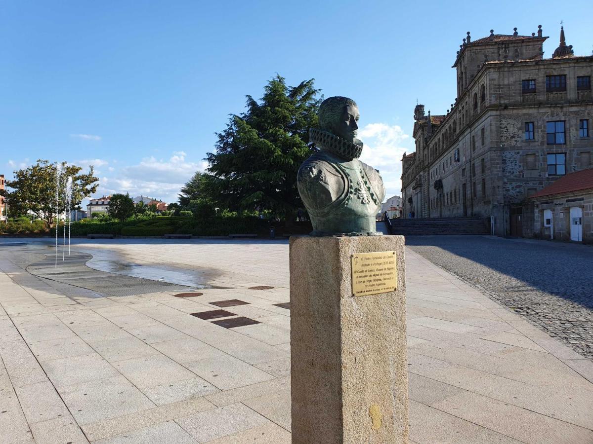 Acogedor Apartamento En El Centro De Monforte Monforte De Lemos Esterno foto